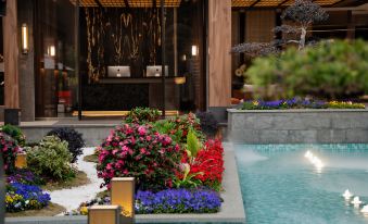 Riverside Paradise Hotel (Lijiang River Branch)