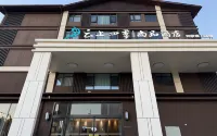 Fairyland Shangpin (Malong Central Yuefu) Hotel di Malong District
