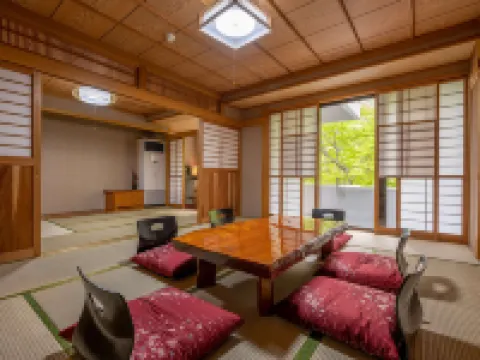 ลีฟแม็กซ์ รีสอร์ต คาวามาตะ ออนเซ็น