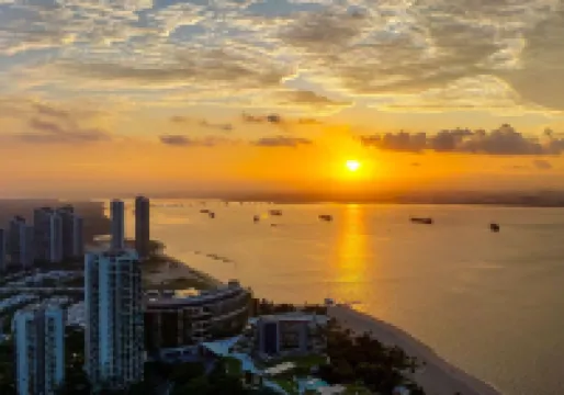 Spectacular Seaview Apartment at Forest City