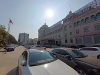 丹陽火車站美侖酒店 - 停車場
