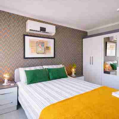 Maxi Homes Hadrian Olive Apartment with View of Hadrian’s Gate Rooms