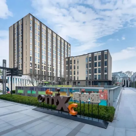 Jun Cheng Loft Apartment (Hangzhou East Railway Station MixC Mall)