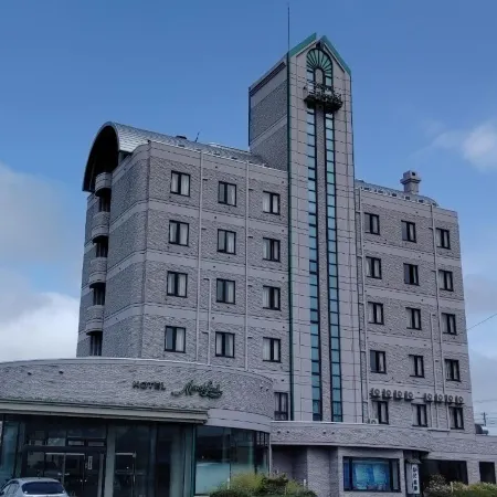 HOTEL MARSHLAND