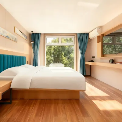 Phile Hotel (Wudadao Xiawafang Subway Station Branch) Hotels near Tucheng Station