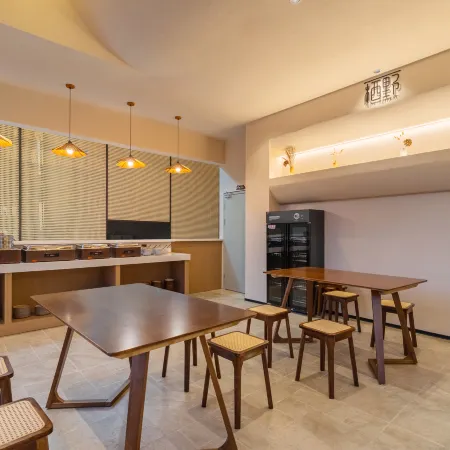 Anning Qiye · Retreat Homestay (Anning Wuyue Plaza)