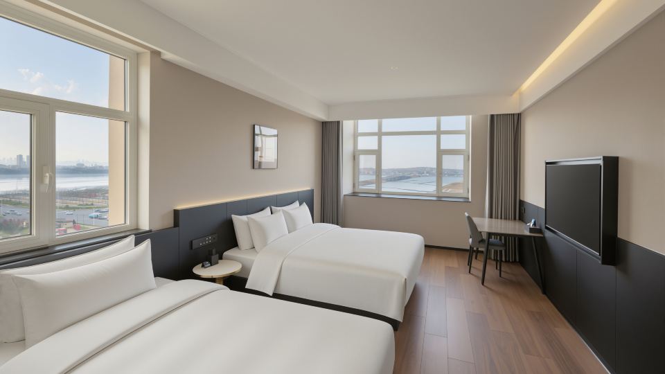 Suisse place Longfor Commercial Street Yangmadao Yantai