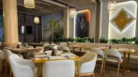 CLOVER HOTEL MONIVONG - BY EMMA