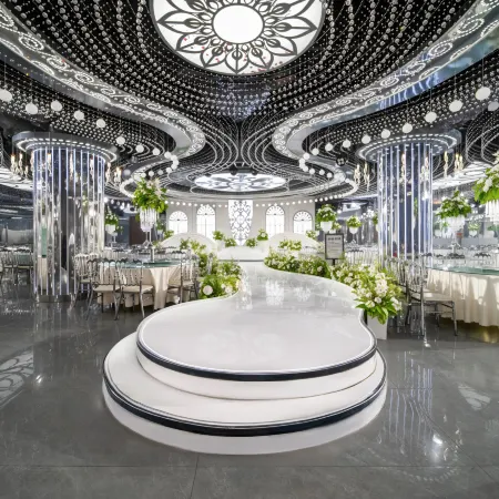EZZI HOTEL