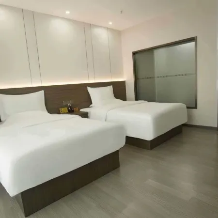 Liheng Hotel (Habahe Minzhu Road)