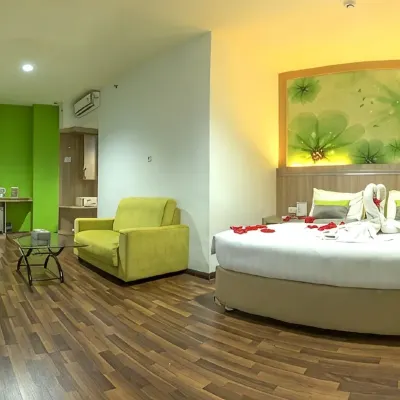 Transera Hotel Pontianak Hôtels à proximité de : Cathédrale Saint Joseph