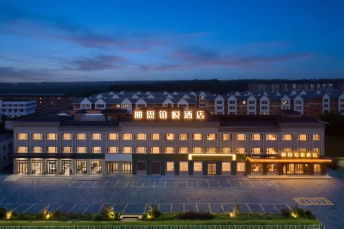 Nalati Lisi Platinum Hotel