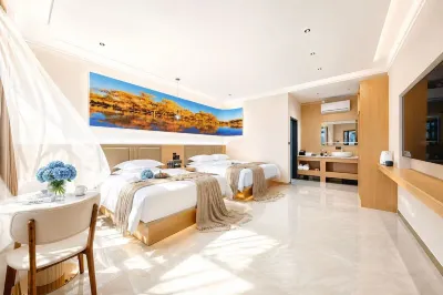 Jinquan Xiaozhu · Double Swimming Pool Family-Friendly Chinese Inn (Khorgas Station) Отели в г. 