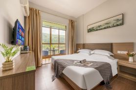 Xiangshanli Shangpin Hotel (Zhuhai International Airport Branch)