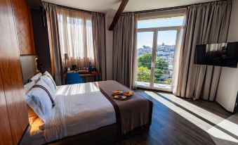 Le Louvre Hotel & Spa