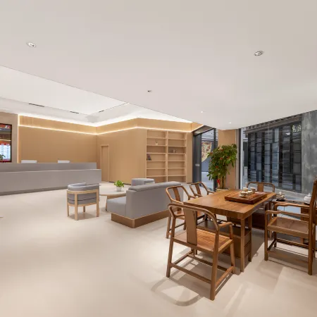 Yuetuo Light Luxury Hotel (Wanda Plaza Fuqing Liqiao Ancient Street)