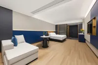 Chuxiong Mehood Hotel - parking
