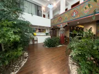 Bum Caicai Tibetan Culture Photography Theme Youth Hostel - 2-Star
