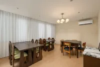 Wudangshan Spring Rest Homestay - บริการรถรับส่ง