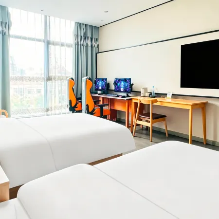 Yaxin E-Sports Hotel (Jiaxing Pinghu Zhapu Town)