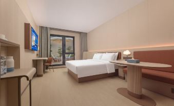 Hanting Hotel (Qingdao Xinduxin Kaide MALL, Shuangshan Metro Station)