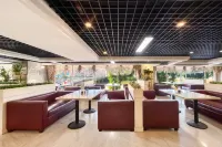 Gold and Silver Business Hotel Huaiji - Parkering