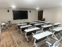 Fansenna at Mu Lake Hotel (Baoding East Railway Station & Hebei University New Campus Branch) - Hot Tub