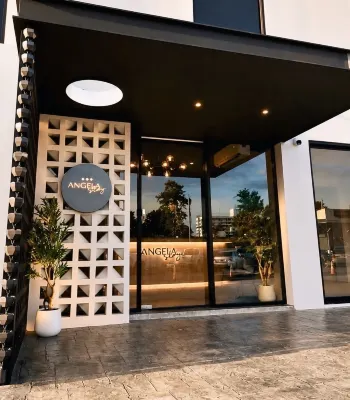Angela Stay - balneario