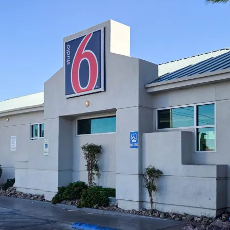 Studio 6 Suites Las Vegas, NV - Tropicana