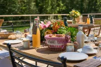 Domaine de la Commanderie de Ballan Hotels in Saint-Etienne-De-Chigny