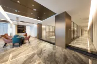 Xingwei Hotel (Leshan Jiaxing Road Food Street)