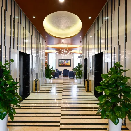 Muong Thanh Grand Saigon Centre Hotel Отели рядом с достопримечательностью «Конгресс-центр GEM Centre»