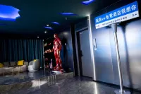 v E-sports hotels