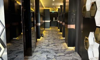 HOTEL JJH - Newly Opened Near Bugis