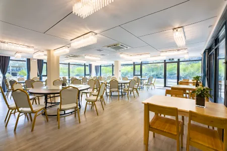 Bonfire Villa · Creekside · Starry Sky Pool Family Vacation Homestay (Moon Bay Scenic Area)