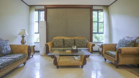 Yanoda Rainforest No.1 Hotel Отели в г. Баотин