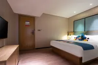 Yunlian Ji MAX Hotel (Chaoyang Plaza Nanning Railway Station) - balcony