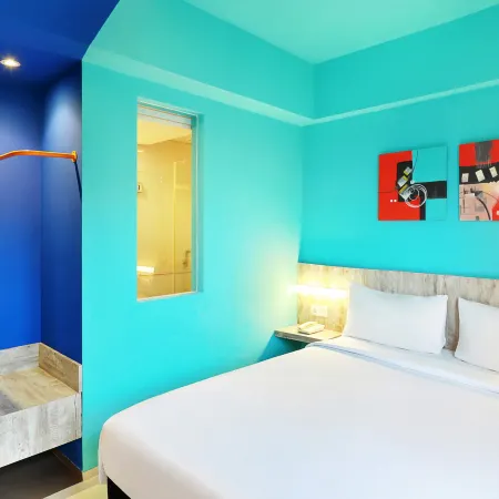 Primera Hotel Seminyak Отели рядом с достопримечательностью «Пляж Дабл-Сикс»