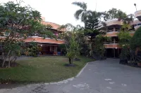 Hotel Bima Hotel dekat Makam Simbar Joyo Soko