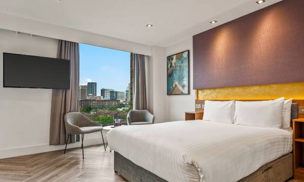 Roomzzz London Stratford