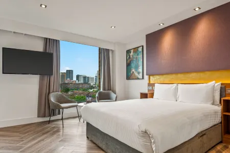 Roomzzz London Stratford Отели рядом с достопримечательностью «The ExCel London»