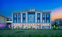 jinhuajinwu hotel Hotels near Yangtze Estuary Tourist Resort in Taicang, Jiangsu Province