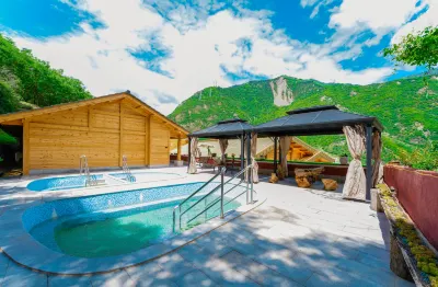 Snow Mountain Home · Tibetan Culture Photography and Food Experience Homestay Hotels in Longkang