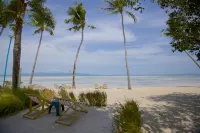 Lime N Soda Beachfront Resort - Beach