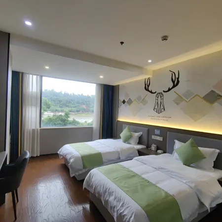 Moshang Luxi Hotel (Leshan Tourist Wharf East Street Branch)