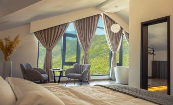 Qiuxi·aki Starry Sky Hot Spring Homestay (Anji Yunshang Grassland Branch)