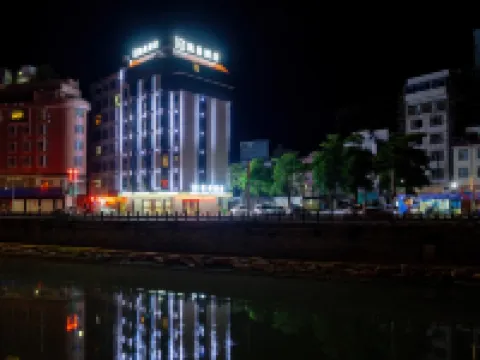 Kaiman Fengshan Hotel Hotels in Fengshan