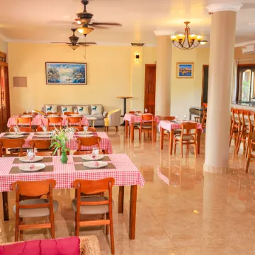 Riviera Hotel & Resort Kep