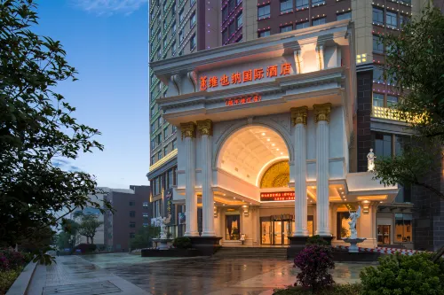 Vienna International Hotel (Hezhou Zhaoping Government Affairs Center) فنادق في جاوبينغ