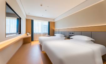 Shiyan Qiyue Hotel (People's Square)